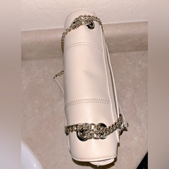 Love Moschino Cream/Gold Shoulder/ Crossbody Bag - Picture 6 of 16